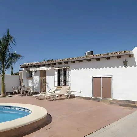 Casas Con Piscina Compartidas Garaje Y Wi-fi Holiday home *