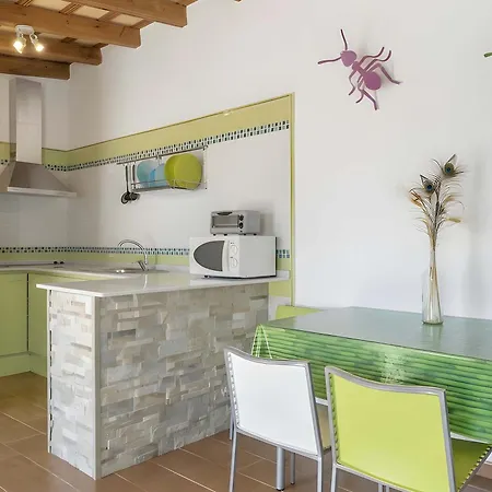 Casas Con Piscina Compartidas Garaje Y Wi-fi Сasa de vacaciones *